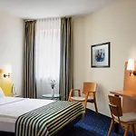 Ξενοδοχείο Intercityhotel 3*