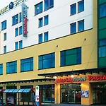 Ξενοδοχείο Intercityhotel 3*