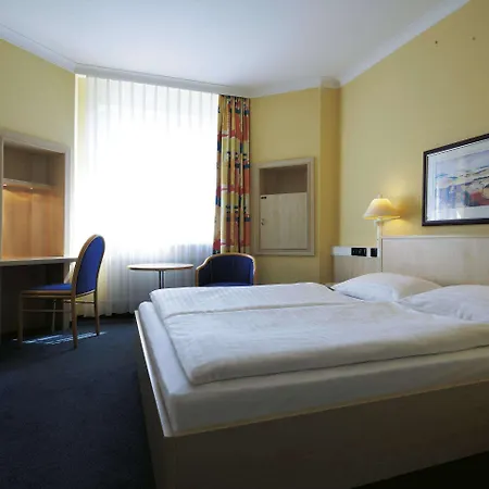 Intercityhotel Otel