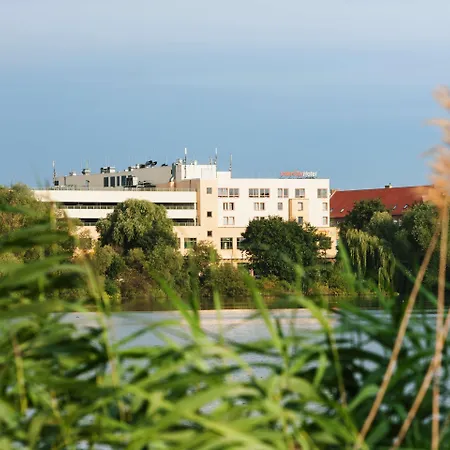 Intercityhotel فندق