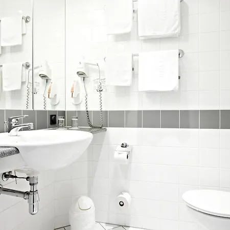 Intercityhotel شترالسوند