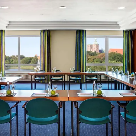 Intercityhotel فندق