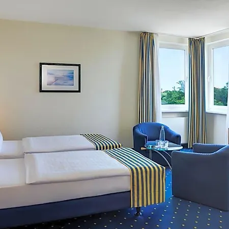 Intercityhotel Hotel 3*