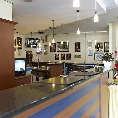 Hotel Intercityhotel 3*