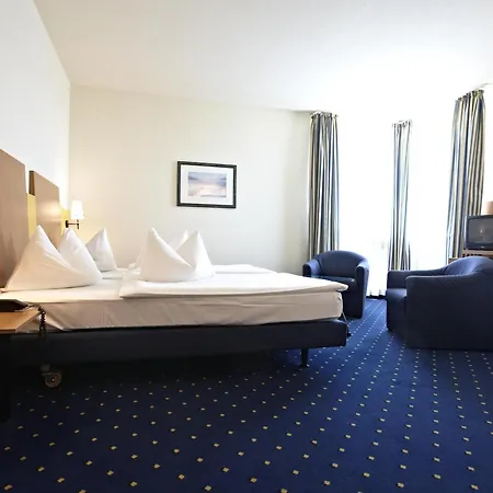 Intercityhotel 3*