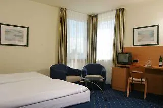 Intercityhotel شترالسوند