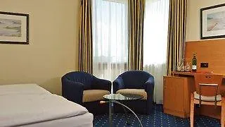 Intercityhotel 3*