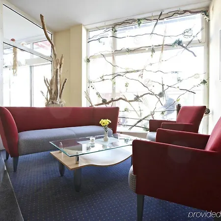 Intercityhotel 3*