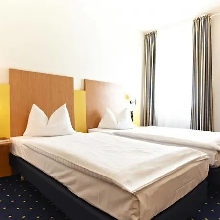 فندق Intercityhotel 3*