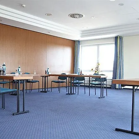 Intercityhotel מלון שטראלסונד