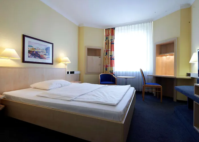 Intercityhotel Hotel 3*