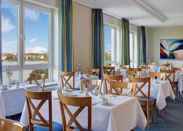 Intercityhotel Hotel 3*