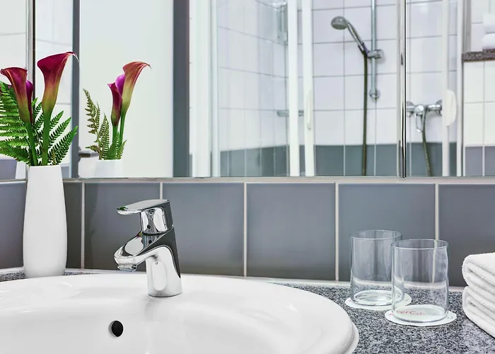 Intercityhotel Отель Штральзунд