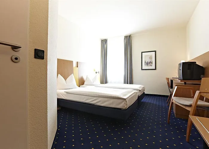 Intercityhotel Hotel 3*